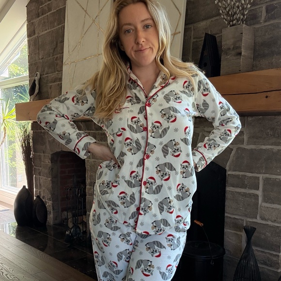 Fleece Christmas Raccoon Pyjama Set – Cozy & Cute Loungewear - Picture 1 of 2